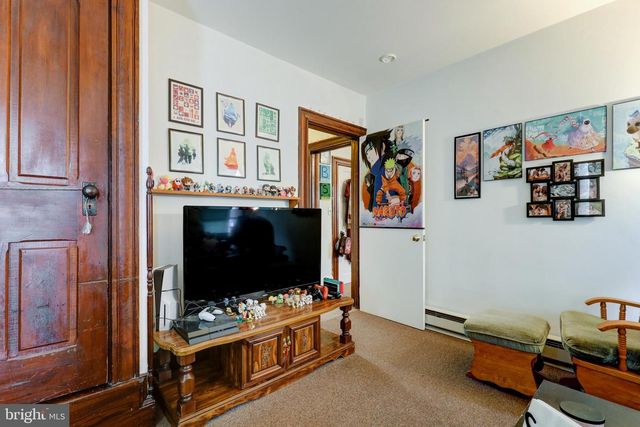 354 E MAIN ST, New Holland, PA 17557