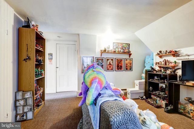 354 E MAIN ST, New Holland, PA 17557