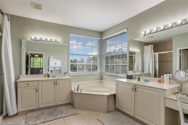 2391 Butterfly Palm DR, Naples, FL 34119