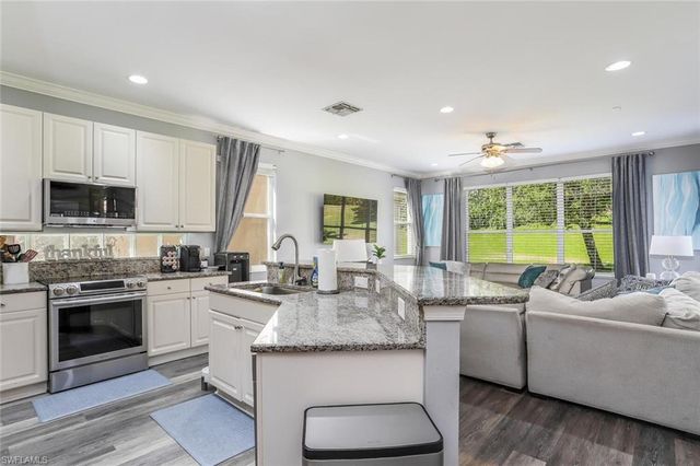 2391 Butterfly Palm DR, Naples, FL 34119