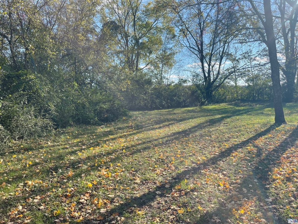 414 21st Ave, W, Springfield, TN 37172