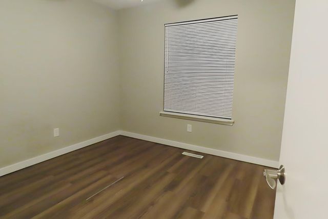 233 S Lulwood Avenue, Springfield, MO 65802