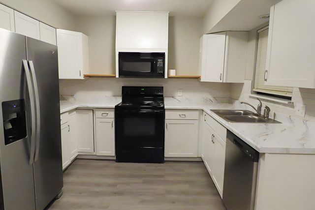 233 S Lulwood Avenue, Springfield, MO 65802