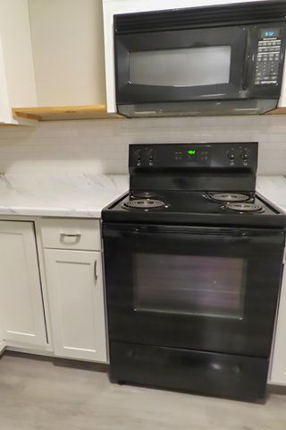 233 S Lulwood Avenue, Springfield, MO 65802