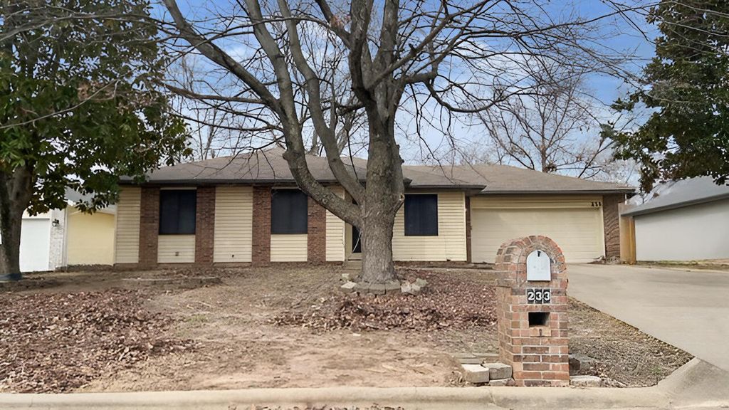 233 S Lulwood Avenue, Springfield, MO 65802