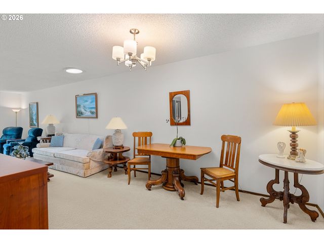 9420 Sw BRENTWOOD Pl, Tigard, OR 97224
