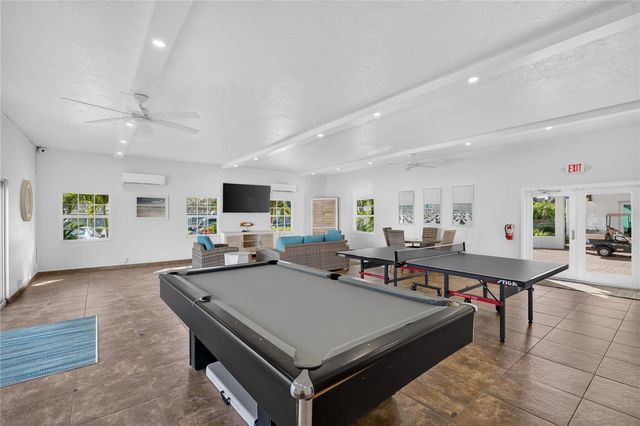 6154 MIDNIGHT PASS ROAD VILLA4C, Sarasota, FL 34242