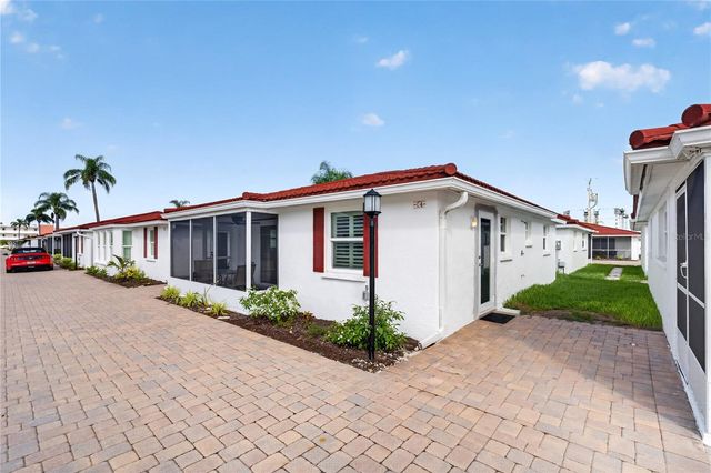 6154 MIDNIGHT PASS ROAD VILLA4C, Sarasota, FL 34242