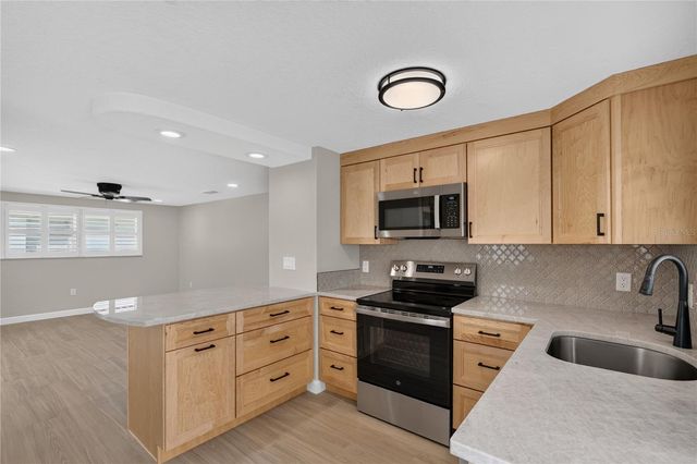 6154 MIDNIGHT PASS ROAD VILLA4C, Sarasota, FL 34242