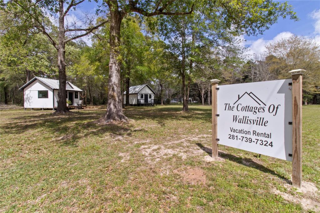 2585 Wallisville Turtle Bayou Road, Wallisville, TX 77597