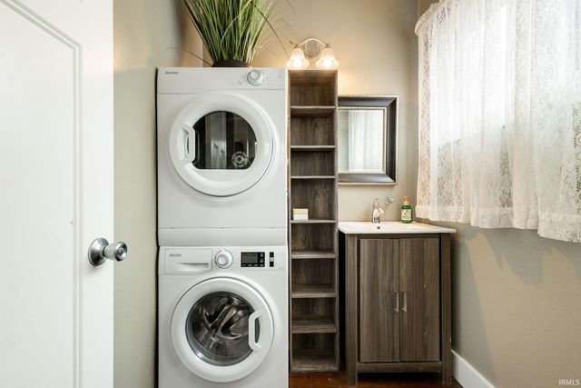 207 Myrtle Street, Elkhart, IN 46514