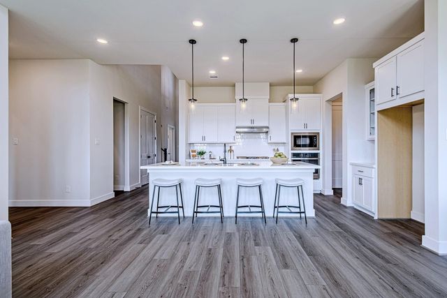 220 Waterstone Drive, Montgomery, TX 77356