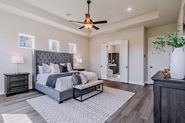 220 Waterstone Drive, Montgomery, TX 77356