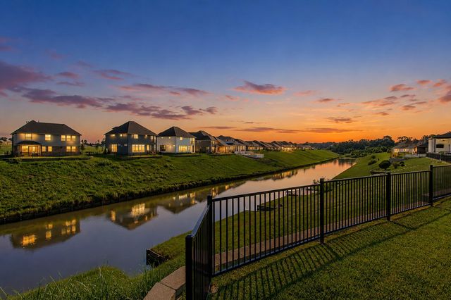 220 Waterstone Drive, Montgomery, TX 77356