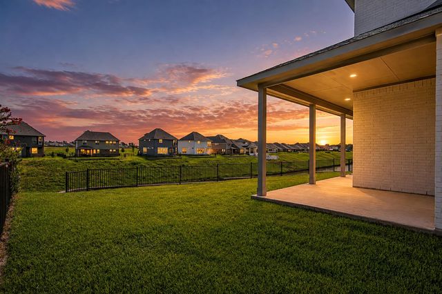 220 Waterstone Drive, Montgomery, TX 77356