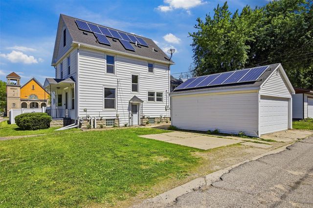 216 17th Street NE, Cedar Rapids, IA 52402