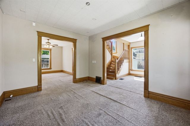 216 17th Street NE, Cedar Rapids, IA 52402