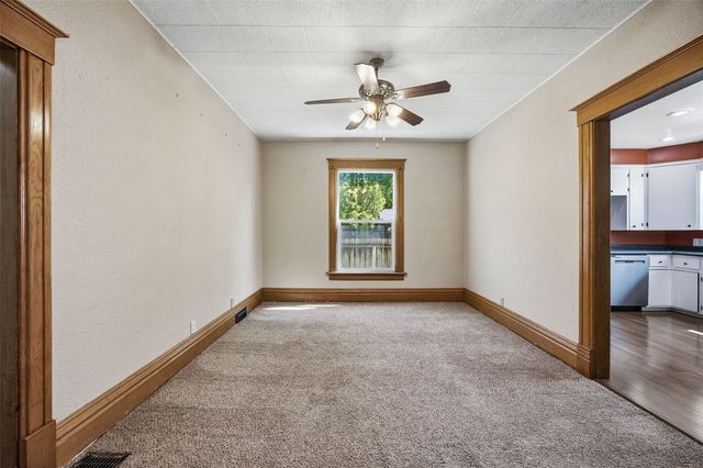 216 17th Street NE, Cedar Rapids, IA 52402