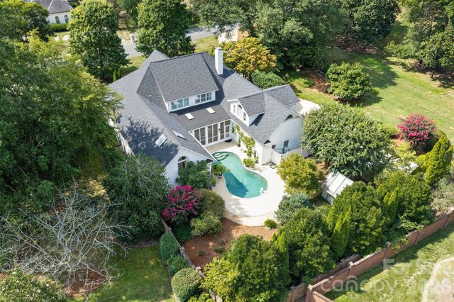 3747 Moorland Drive, Charlotte, NC 28226