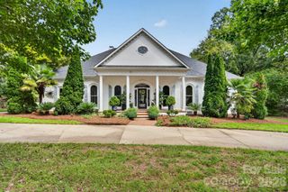 3747 Moorland Drive, Charlotte, NC 28226