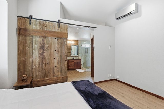 444 Sheraton Drive, Williams, OR 97544