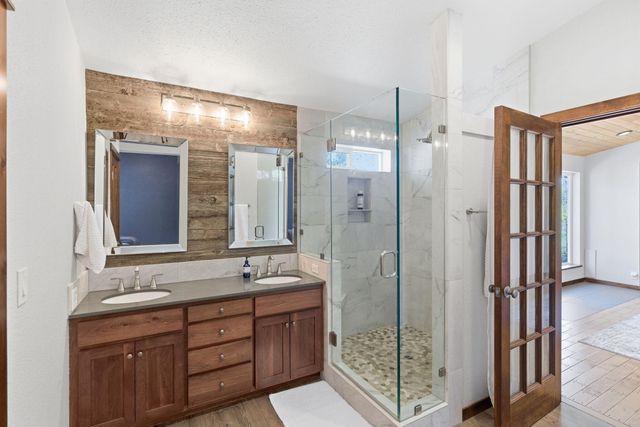 444 Sheraton Drive, Williams, OR 97544