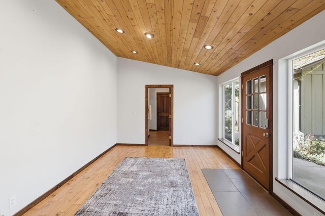 444 Sheraton Drive, Williams, OR 97544