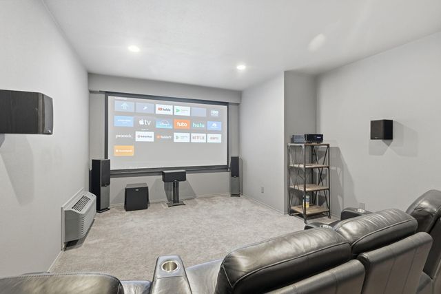 444 Sheraton Drive, Williams, OR 97544