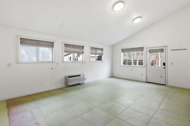 444 Sheraton Drive, Williams, OR 97544