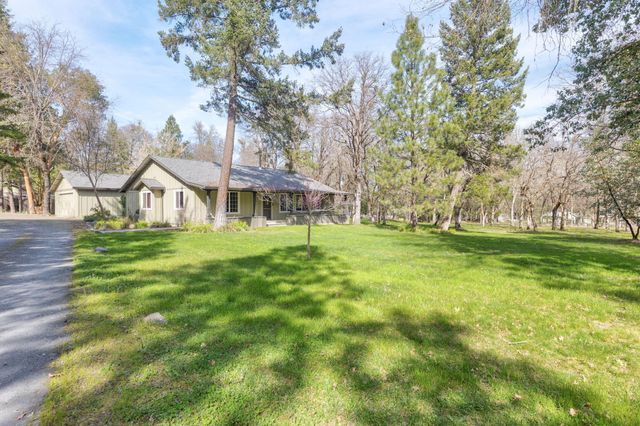 444 Sheraton Drive, Williams, OR 97544