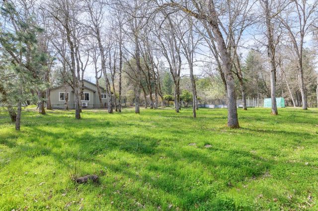 444 Sheraton Drive, Williams, OR 97544