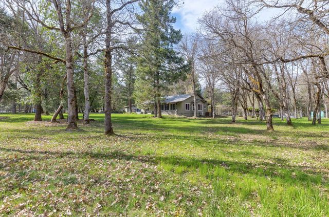 444 Sheraton Drive, Williams, OR 97544