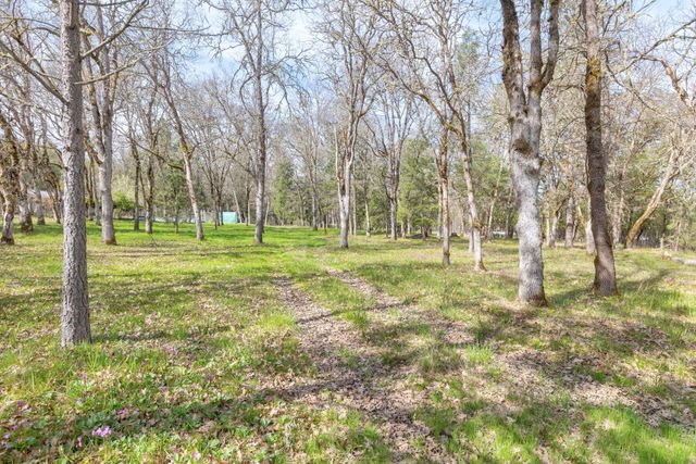 444 Sheraton Drive, Williams, OR 97544