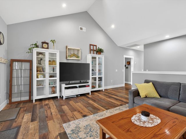 10139 Ashley Ln, Bon Aqua, TN 37025