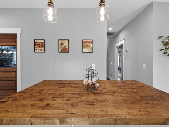 10139 Ashley Ln, Bon Aqua, TN 37025