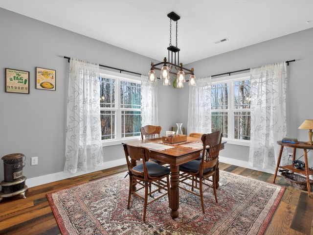 10139 Ashley Ln, Bon Aqua, TN 37025