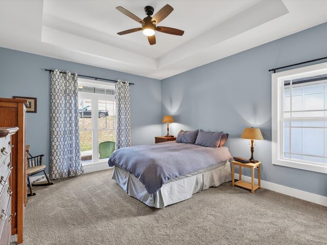 10139 Ashley Ln, Bon Aqua, TN 37025