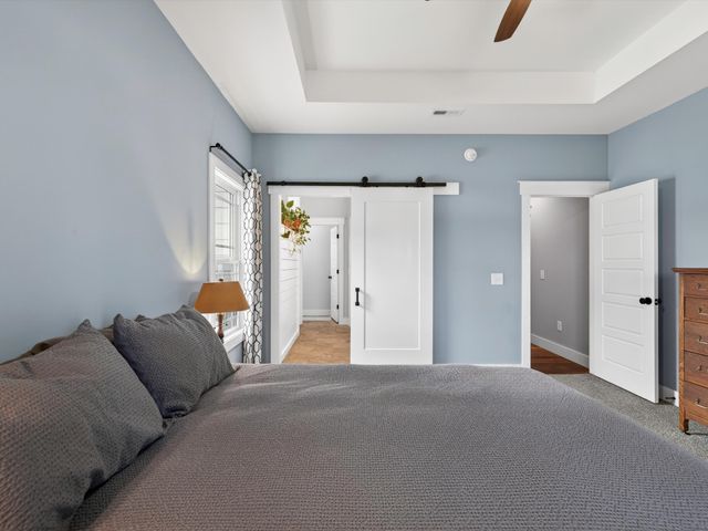 10139 Ashley Ln, Bon Aqua, TN 37025