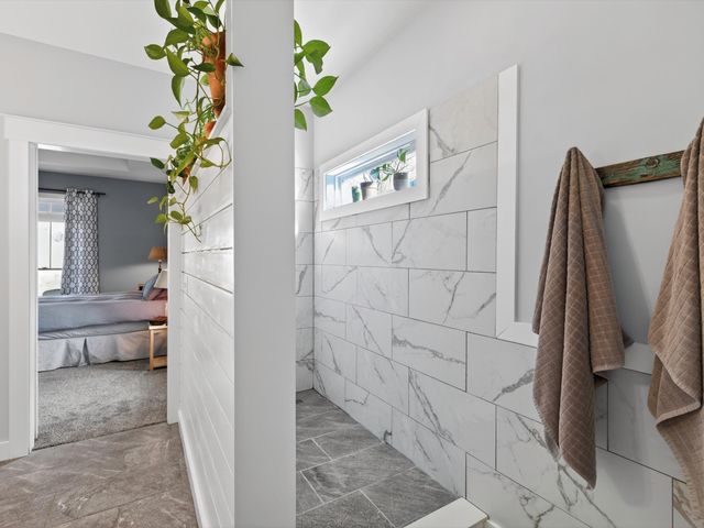 10139 Ashley Ln, Bon Aqua, TN 37025