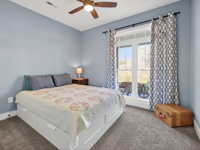 10139 Ashley Ln, Bon Aqua, TN 37025