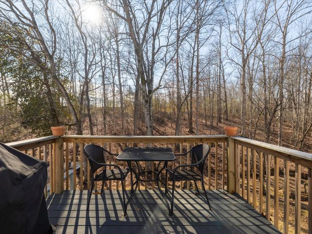 10139 Ashley Ln, Bon Aqua, TN 37025