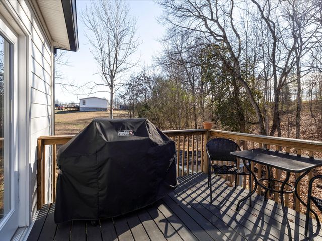 10139 Ashley Ln, Bon Aqua, TN 37025