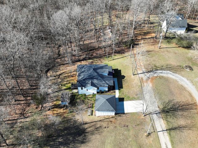 10139 Ashley Ln, Bon Aqua, TN 37025