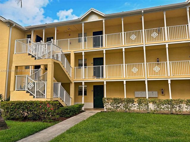 6339 La Costa Drive B, Boca Raton, FL 33433