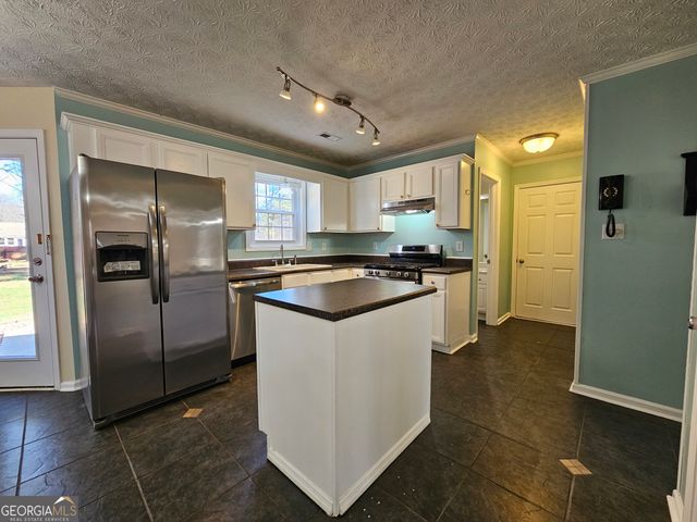 611 Lora Smith Road, Newnan, GA 30265