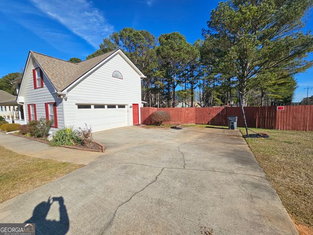 611 Lora Smith Road, Newnan, GA 30265