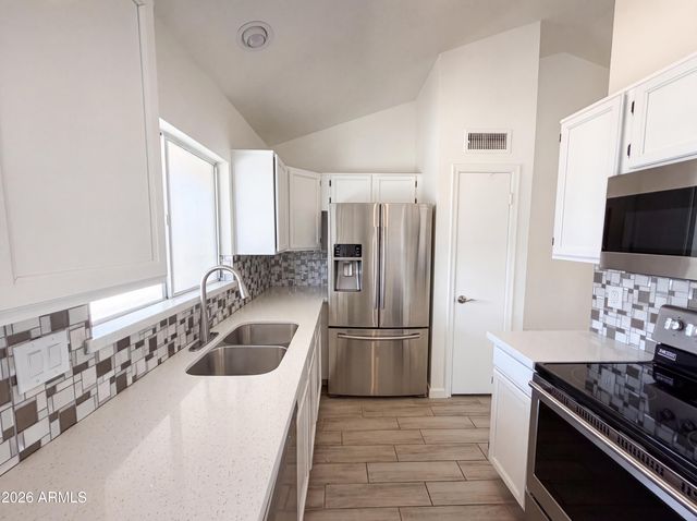 6915 W CHERRY HILLS Drive, Peoria, AZ 85345