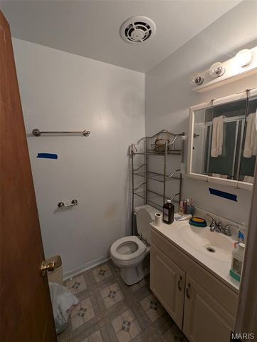 1315 Hendrick Drive, St Louis, MO 63135