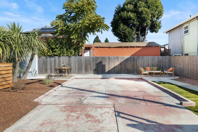 2829 California ST, Berkeley, CA 94703