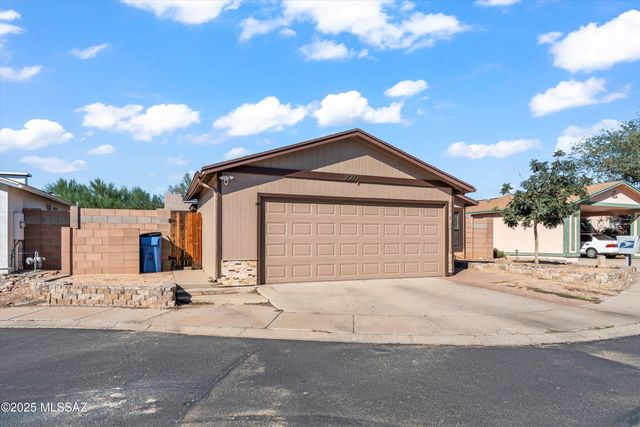 2080 W Brittain Drive, Tucson, AZ 85705